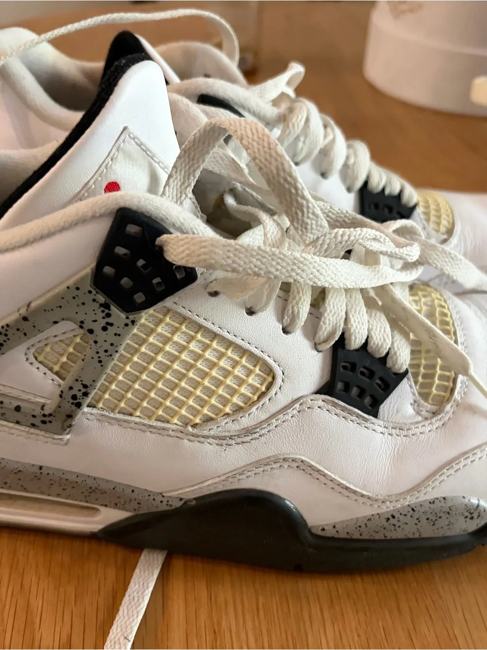 AIR JORDAN 4 RETRO